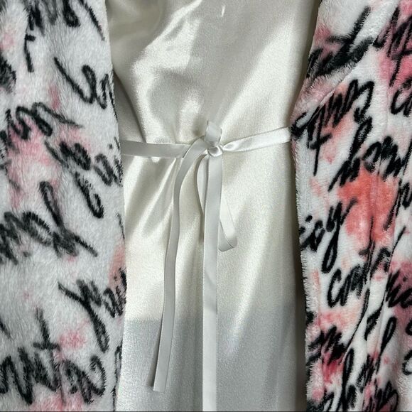 Juicy Couture Robe Sleepwear S/M Watercolor Logo Short with Tie Pink White Black - Picture 7 of 11